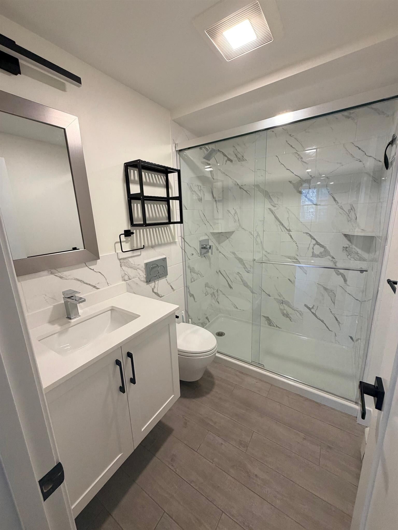 Building Photo - 196 Sherman St