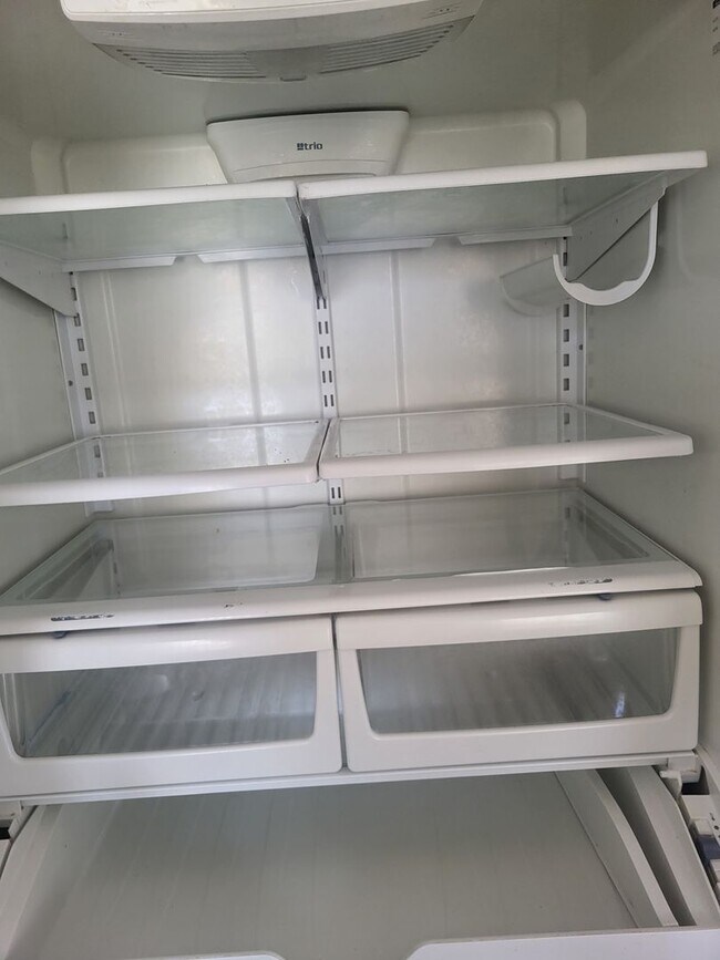 Building Photo - 5049 Pine Lake Ct