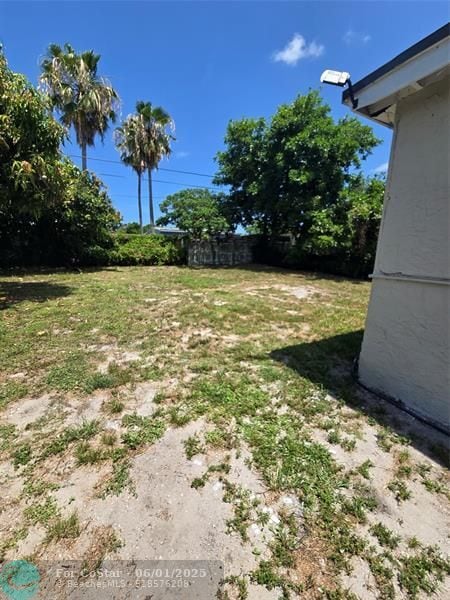 Building Photo - 1719 Lauderdale Manor Dr