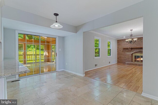 Building Photo - 11778 Hollyview Dr