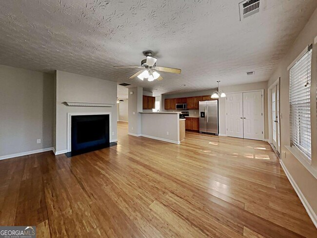 Building Photo - 227 Weatherstone Dr