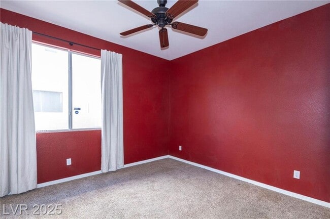 Building Photo - 2121 Whitebirch Ln