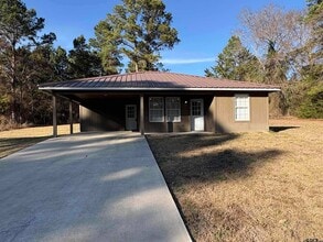 Building Photo - 348 Caroline Ln