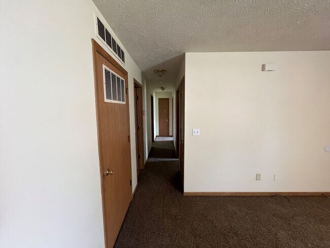 Building Photo - 1528-1530 S 18th St