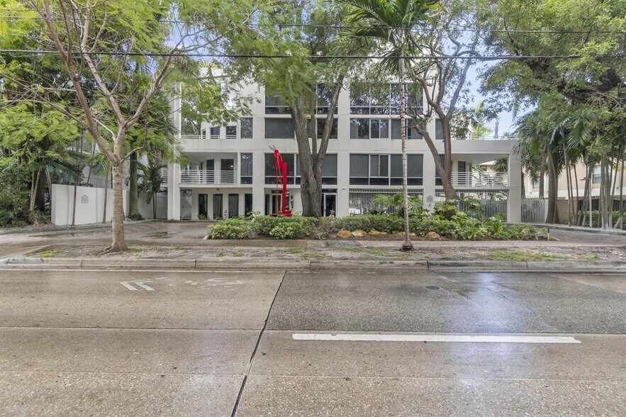 Building Photo - 2100 Brickell Ave