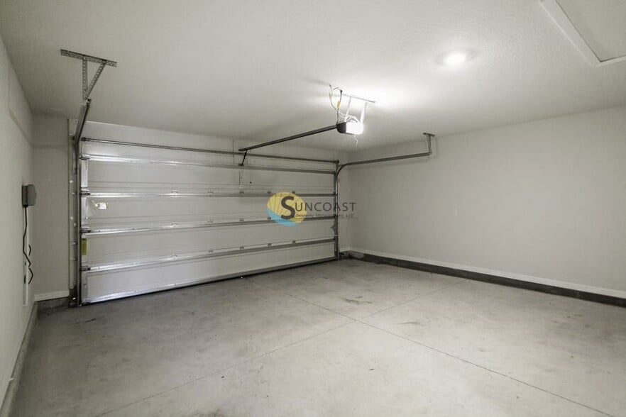 Building Photo - 5530 Ortega Bluff Ln