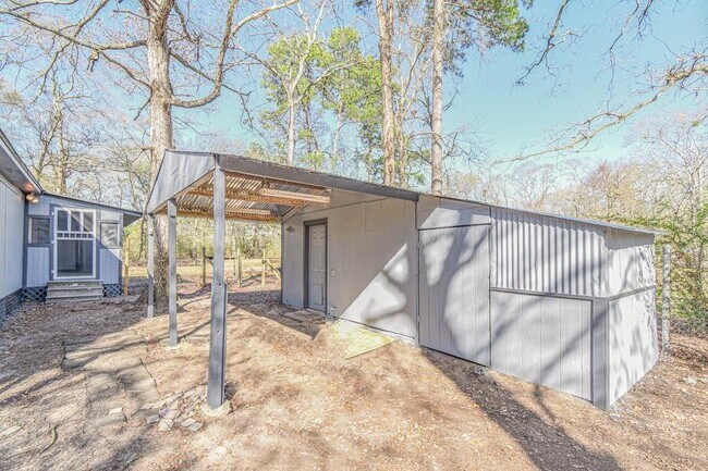 Building Photo - 3735 Woodpeckers Grove