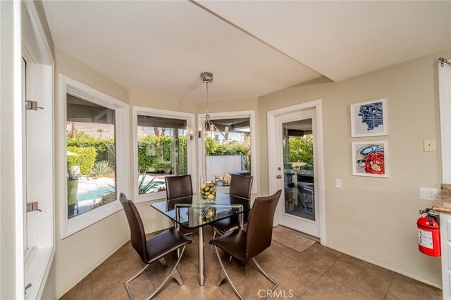 Building Photo - 1600 Palm Tree Dr
