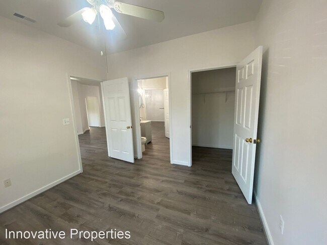 Building Photo - 2 br, 3 bath House - 805 Latchmere Court #101