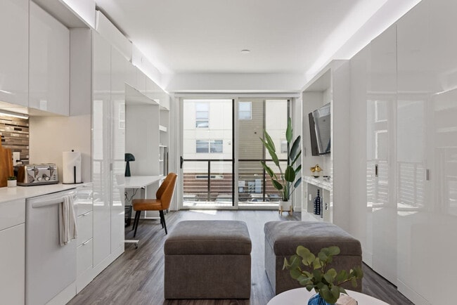 Building Photo - 12607 Larchmere Blvd