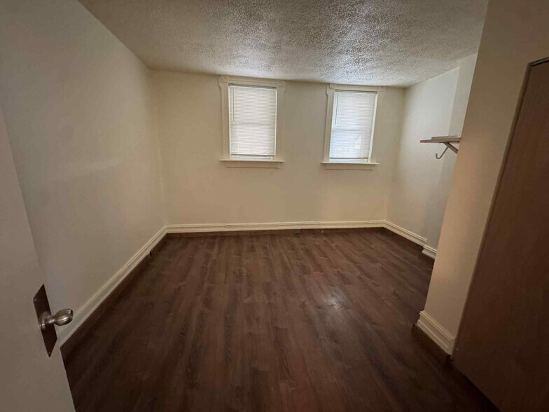 Building Photo - 635 Chestnut St