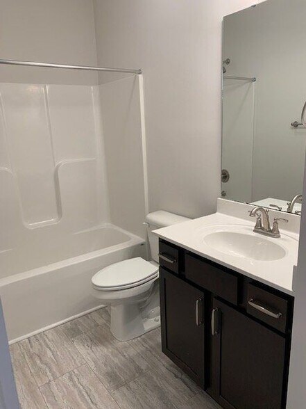 Building Photo - 4104 Bluebill Dr