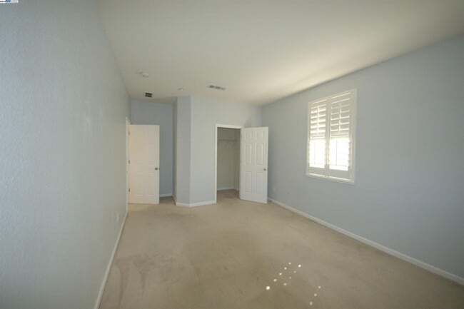 Building Photo - 1612 Marina Way