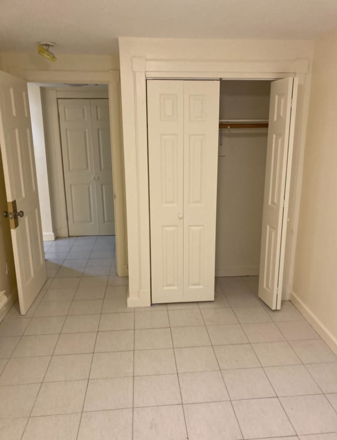 Building Photo - 118 London St