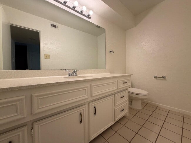 Building Photo - 7201 Memphis Ave