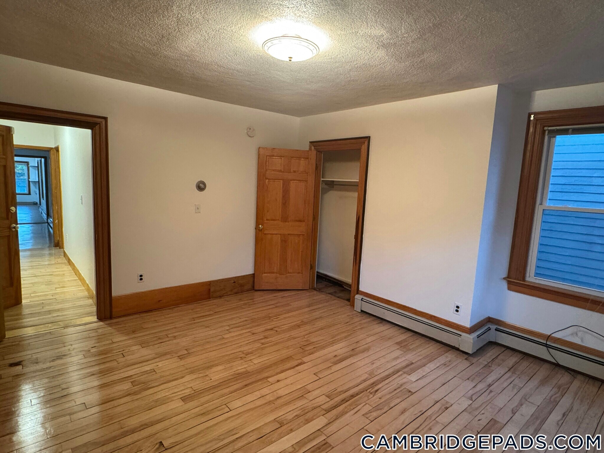 Building Photo - 114 Thorndike St