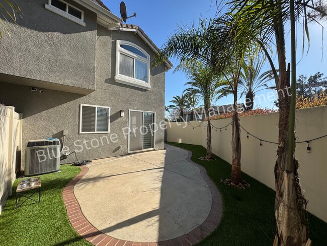 Building Photo - 1290 Pinnacle Peak Dr