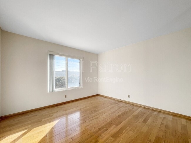 Building Photo - 9564 Peartree Ln