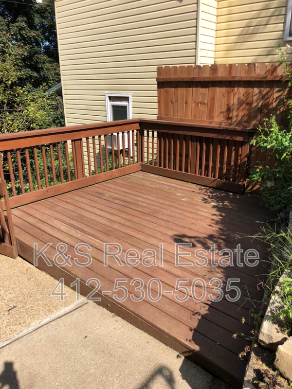 Building Photo - 5833 Madison Ave