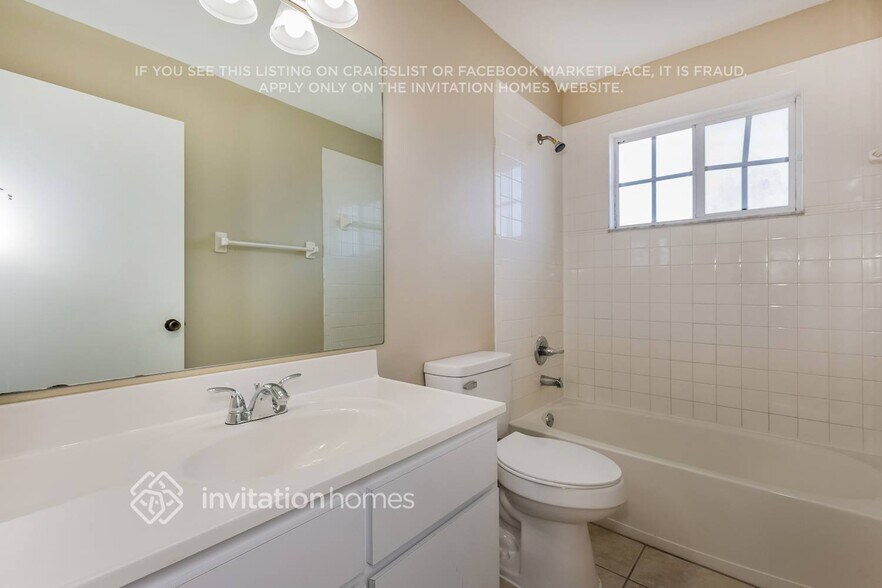 Building Photo - 11914 Lark Song Loop