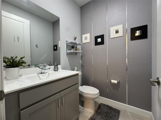 Building Photo - 4862 Navali Dr