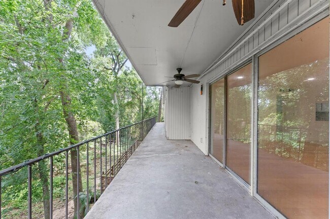 Building Photo - 6591 Bayou Glen Rd