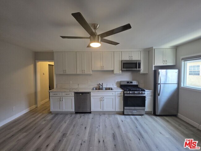Building Photo - 1505 Cochran Ave