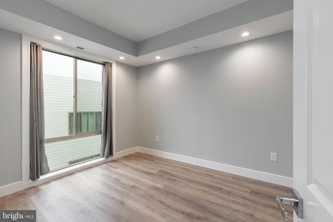 Building Photo - 1222 N Marshall St