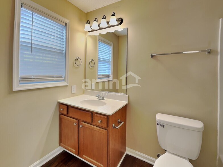 Building Photo - 4404 Garden Club St