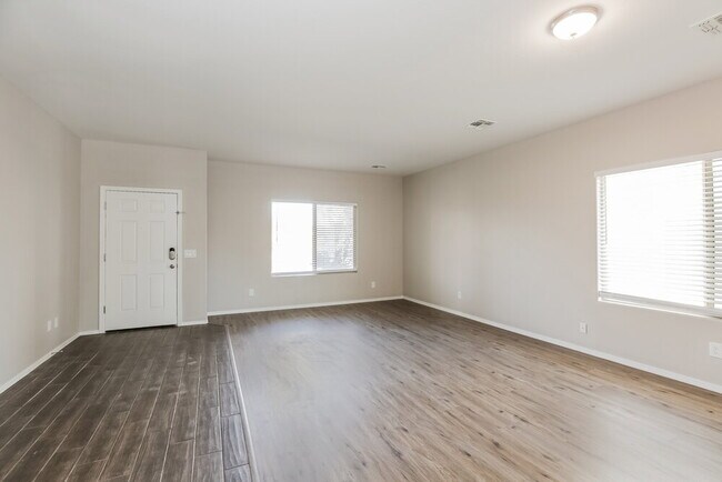 Building Photo - 3411 W Chanute Pass