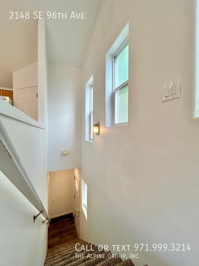 Building Photo - 2148 SE 96th Ave