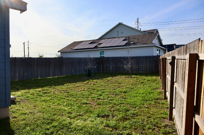 Building Photo - 6933 Sunspot