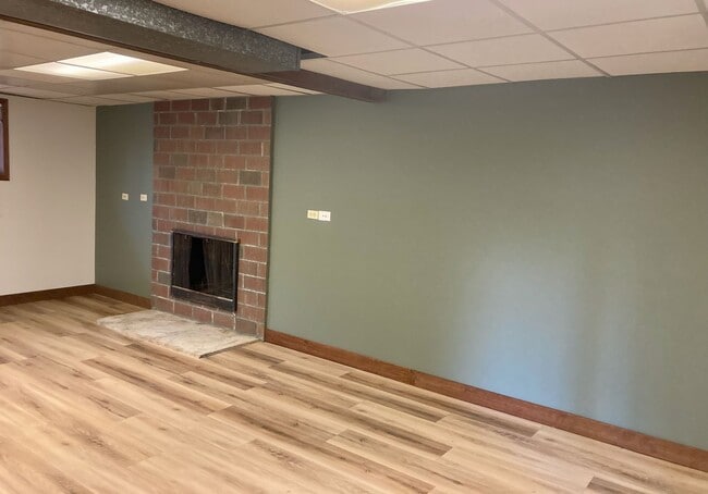 Building Photo - Charming 3 bedroom 3 bathroom house in Tigard!
