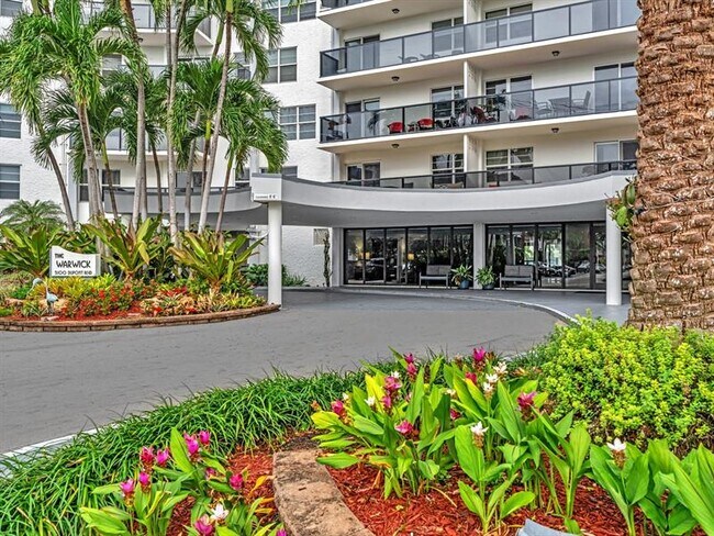 Building Photo - 5100 Dupont Blvd