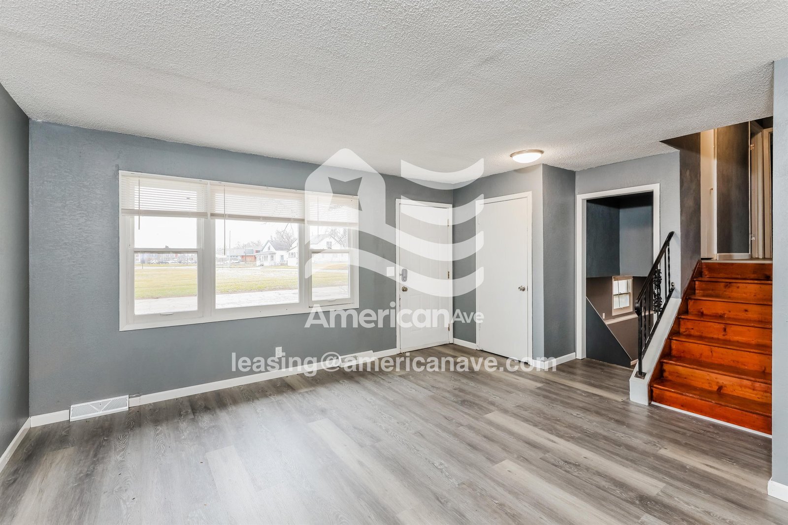 Building Photo - 722 9th Ave