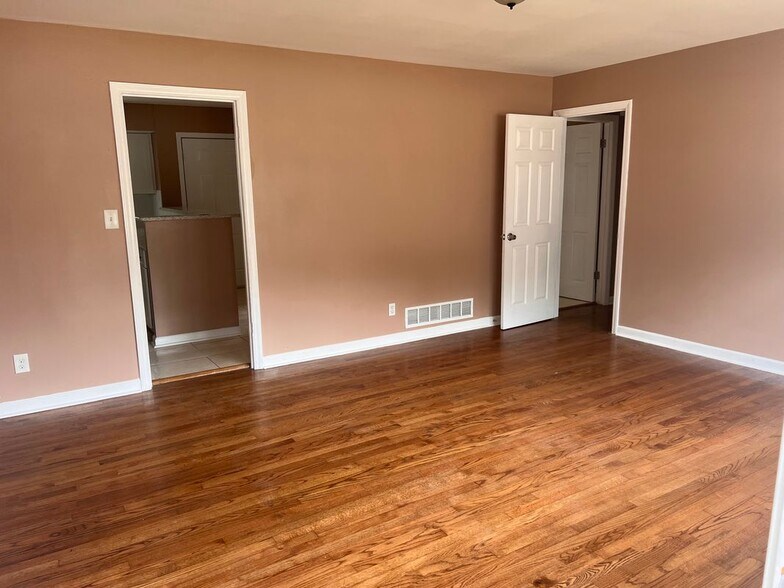 Building Photo - 6062 Arden Ct