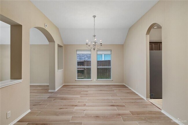 Building Photo - 3007 San Rafael St