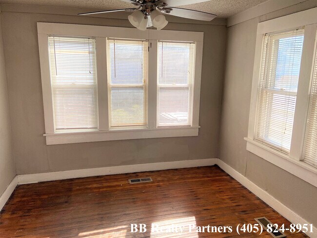 Building Photo - 1115 S Atlanta Ave