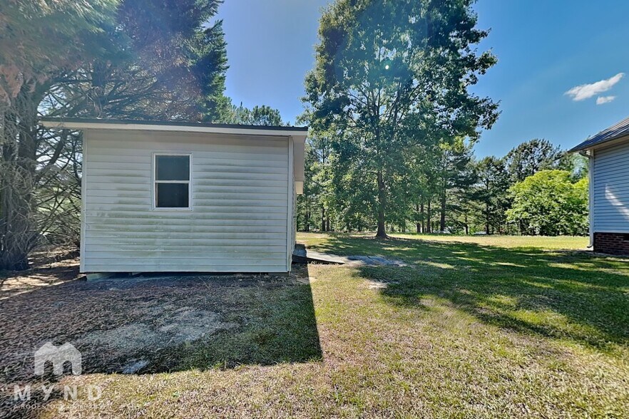 Building Photo - 105 Mary Michael Ln