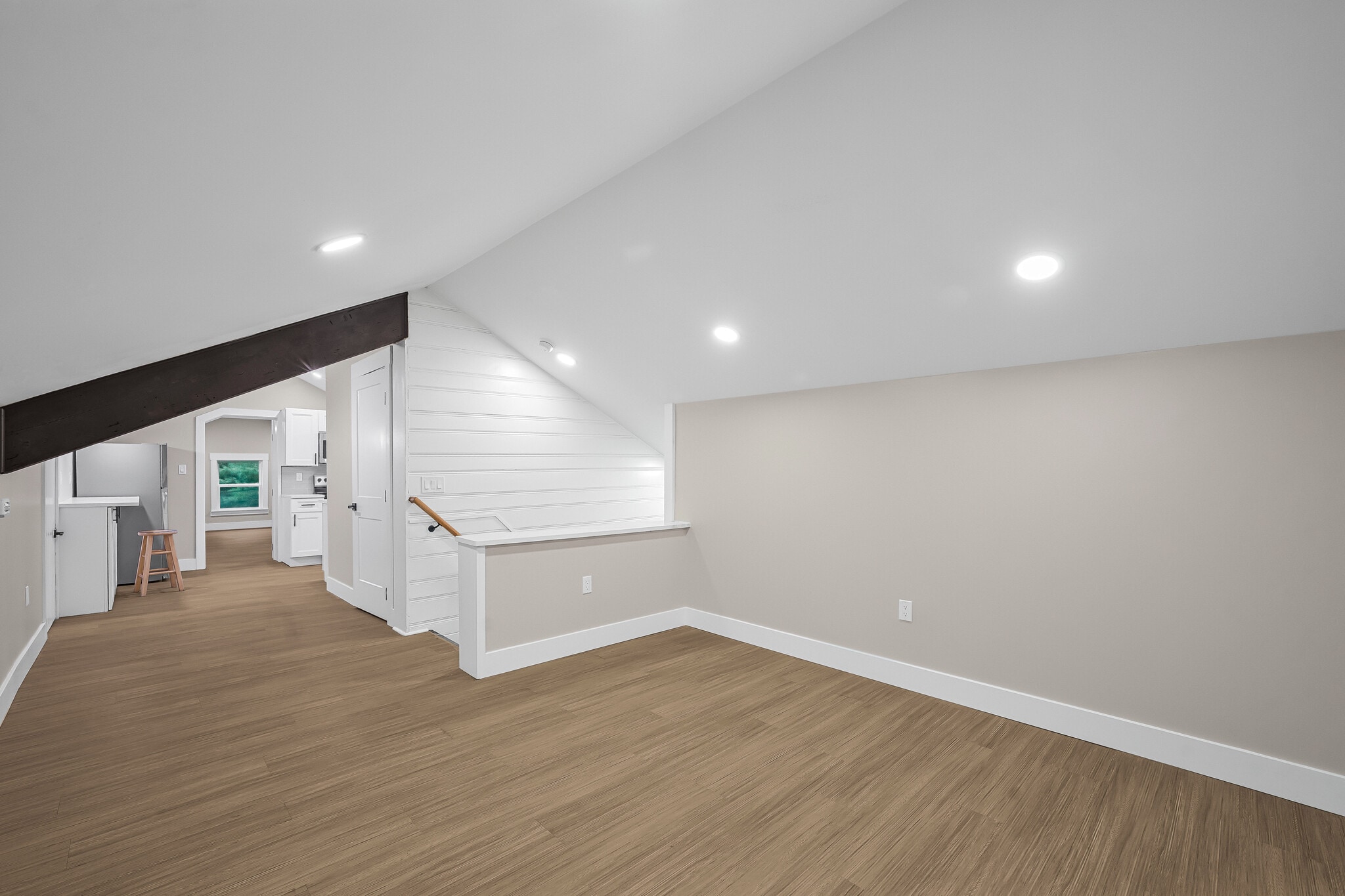 Building Photo - 71 Dreamland Park Dr
