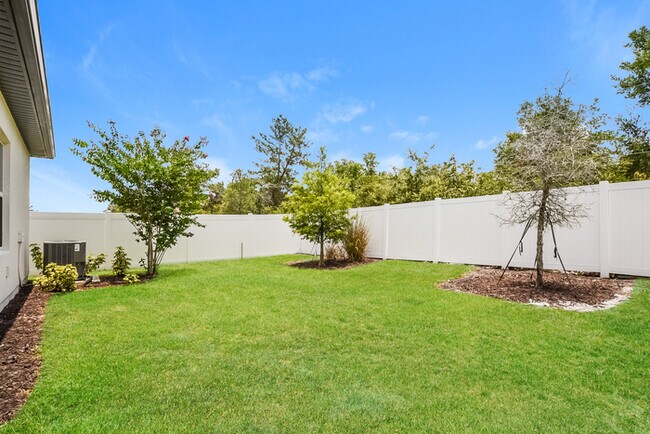 Building Photo - Lovely 3 Bedroom Home in Island Walk