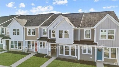 Building Photo - 448 Ml Pk Wy