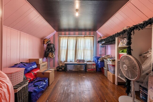 Building Photo - 3977 W 23rd St