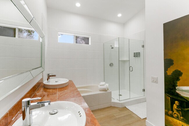 Building Photo - 73265 Tamarisk St