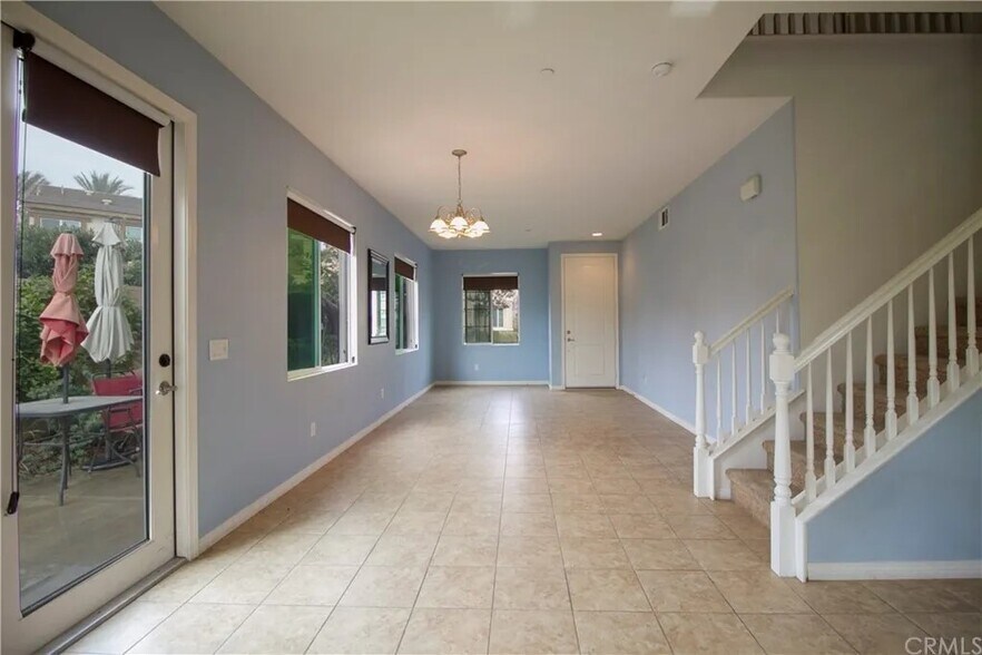 Building Photo - 702 Mitchell Way