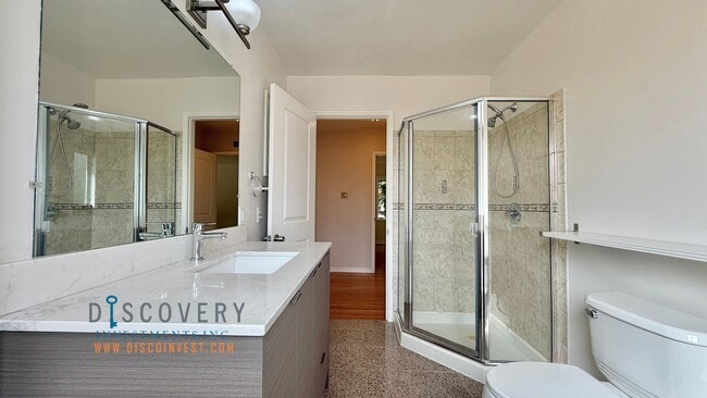 Building Photo - 4 Bedroom Mid-Century Oakmore Home With Views of Bay