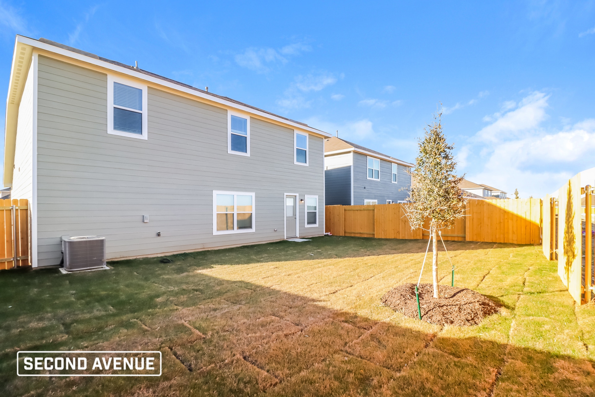 Building Photo - 9637 Sierra Grande Dr