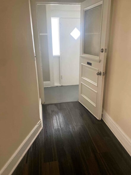 Building Photo - 34 Eppirt St