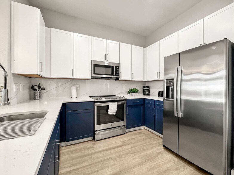 Building Photo - 2916 Indiana St