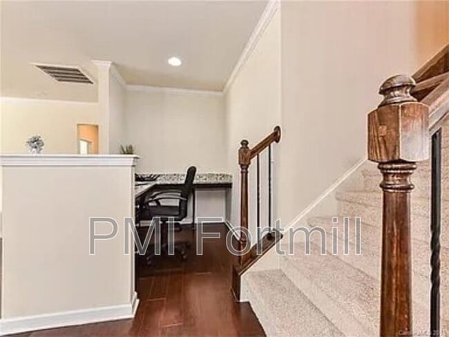 Building Photo - 3901 Kestrel Ln